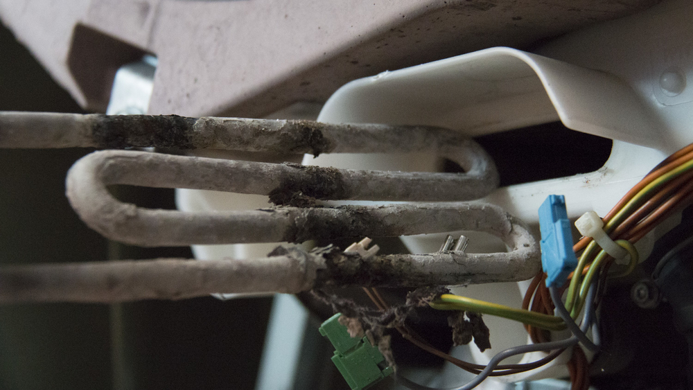 The machine doesn't heat water