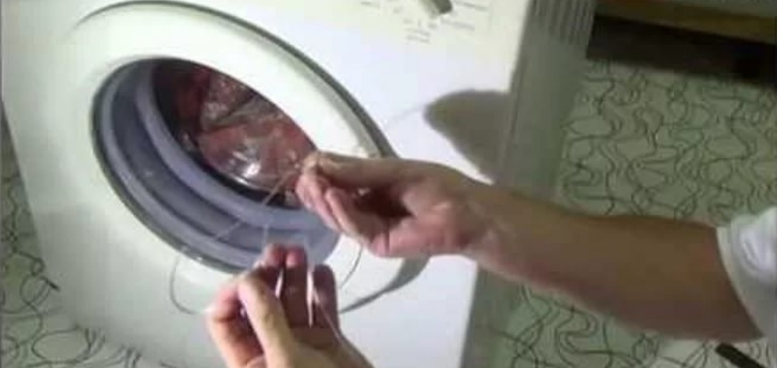 we open the door with a cord