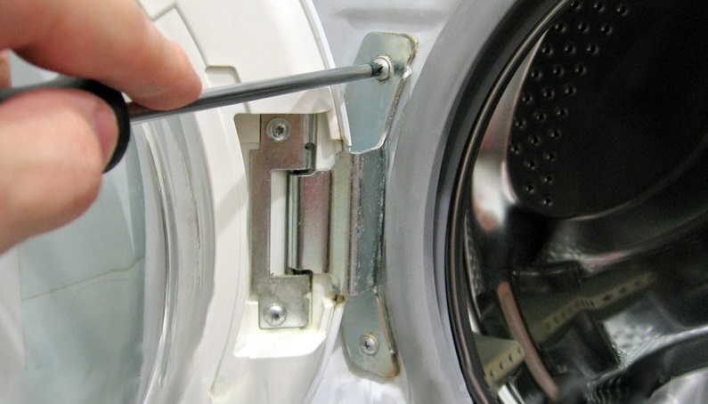 the hinges may have sagged