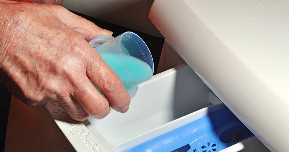 Where to pour liquid laundry detergent