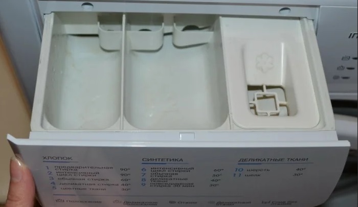 the powder tray may leak