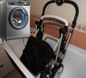 Пране на количка в пералня