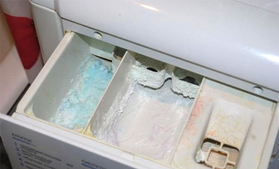 The washing machine tray hasn't been cleaned for a long time