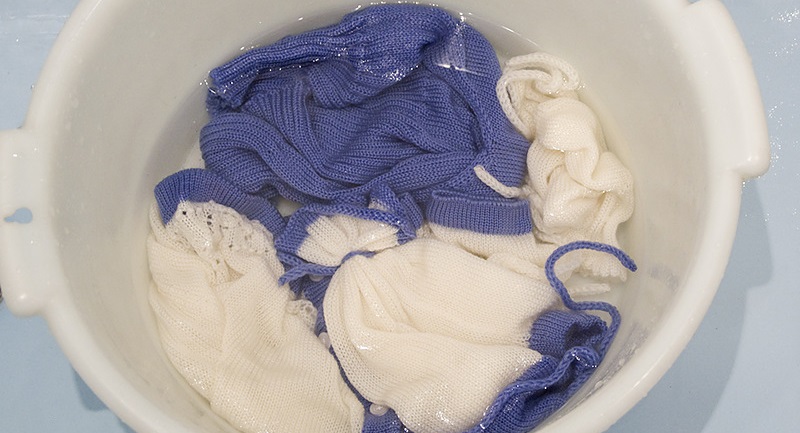 washing knitted items in a basin