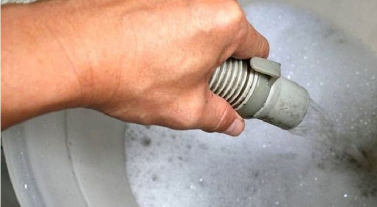 we flush the drain hose