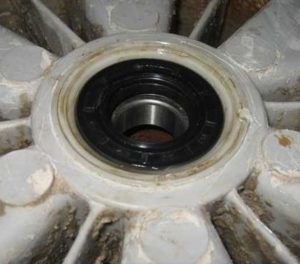 Как да сменя уплътнението на пералня Bosch?