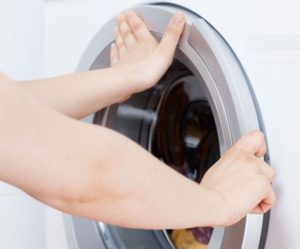 Вратата не се отваря след пране в пералня Bosch.