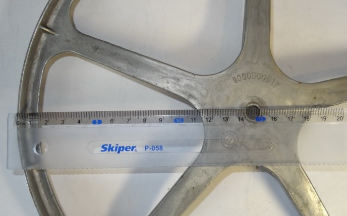 The pulley of the Bosch washing machine is deformed