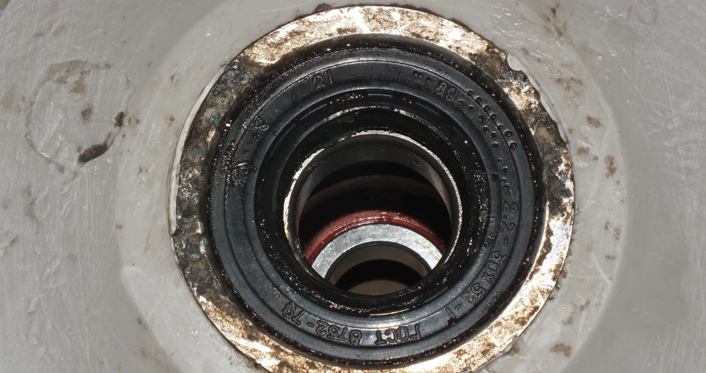 changing the oil seal