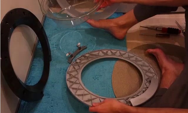 disassembling the door with our own hands