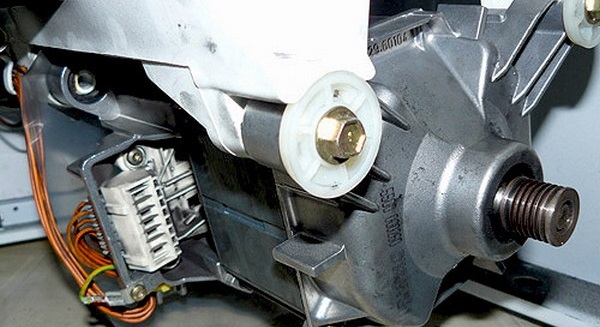 How to remove a motor