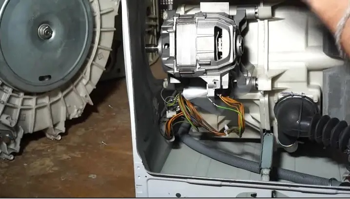 How to remove a motor