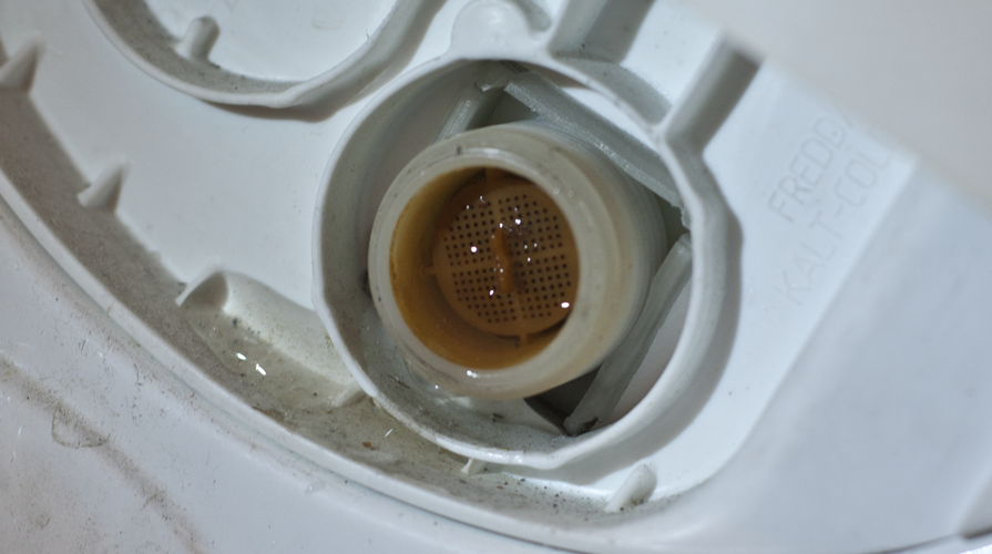 Let's clean the valve mesh