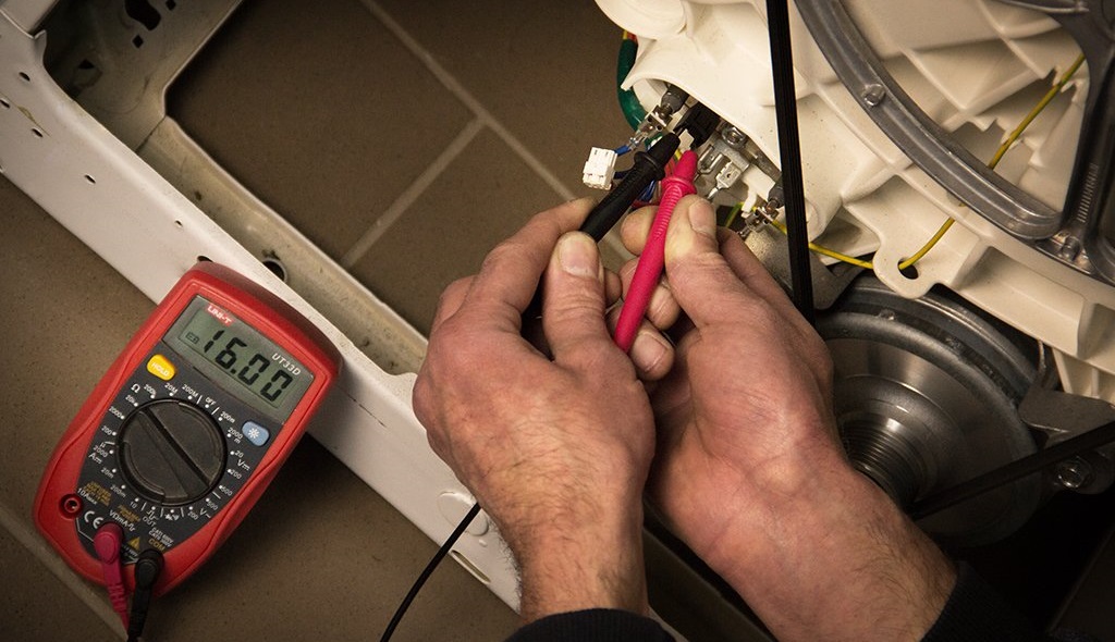 Checking the NTC temperature sensor