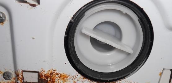 the filter won't unscrew