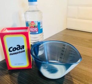 Как да почистите пералня с оцет и сода бикарбонат?