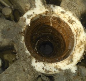 Как да премахна външната обвивка на лагер на пералня?