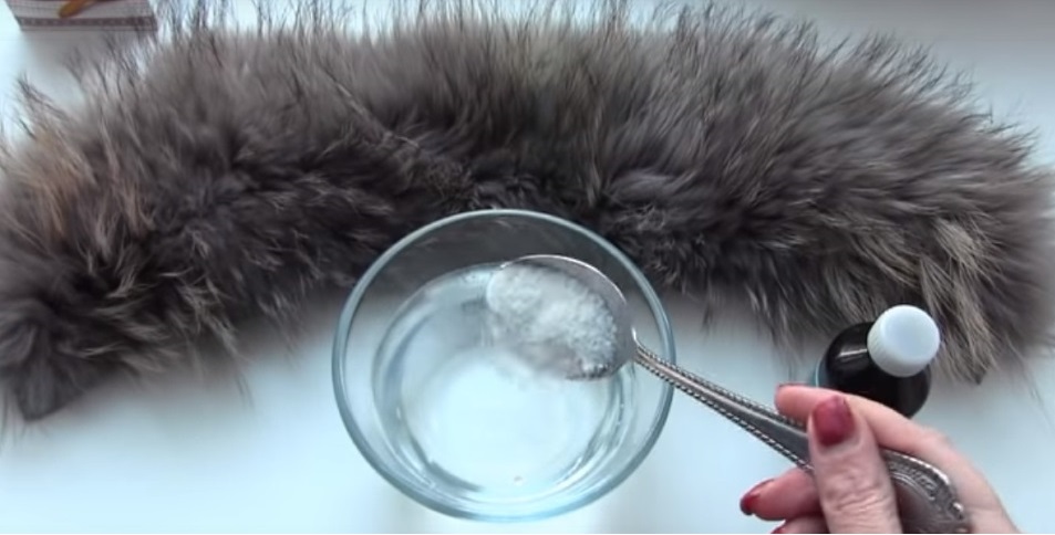 cleaning fur from a jacket