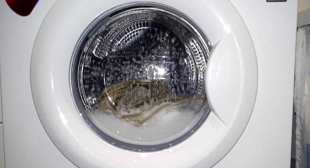 washing a rug in a washing machine