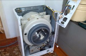 Which car is easier to repair?