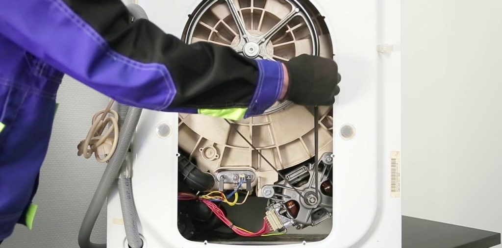 check the integrity of the belt