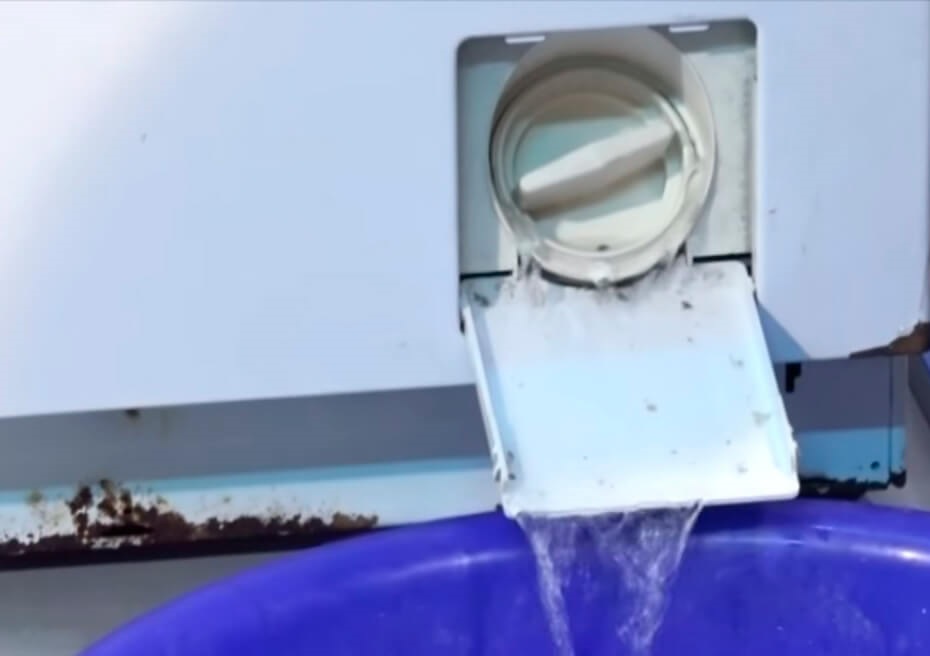 How to drain water from a washing machine