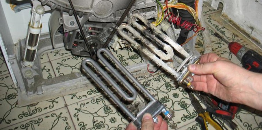 Zanussi's heating element burned out due to scale buildup.