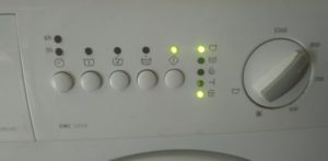 We determine the code by the blinking lights, point 3