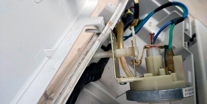 Checking the pressure switch of the Electrolux SM