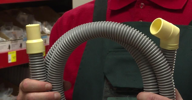 clearing the drain hose blockage