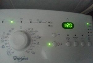 Как правилно да включите пералня Whirlpool?