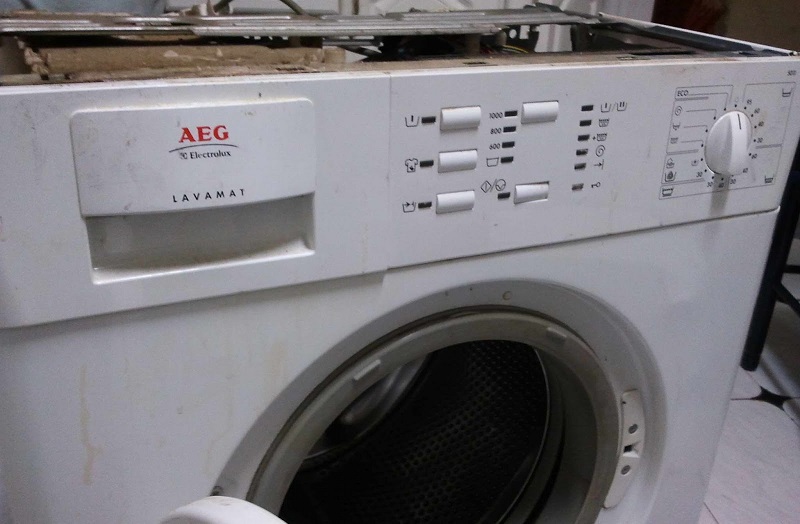 AEG washing machine malfunctions