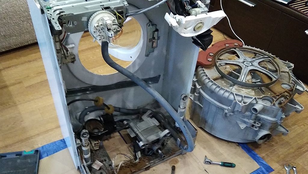 Structural elements of the Whirlpool washing machine