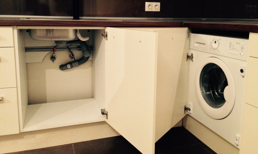 Preparing a place for an AEG washing machine