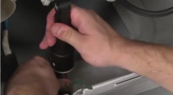 How to check the shock absorber in a car