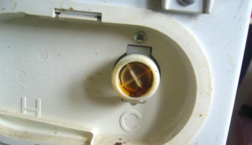 Check the machine's valve mesh