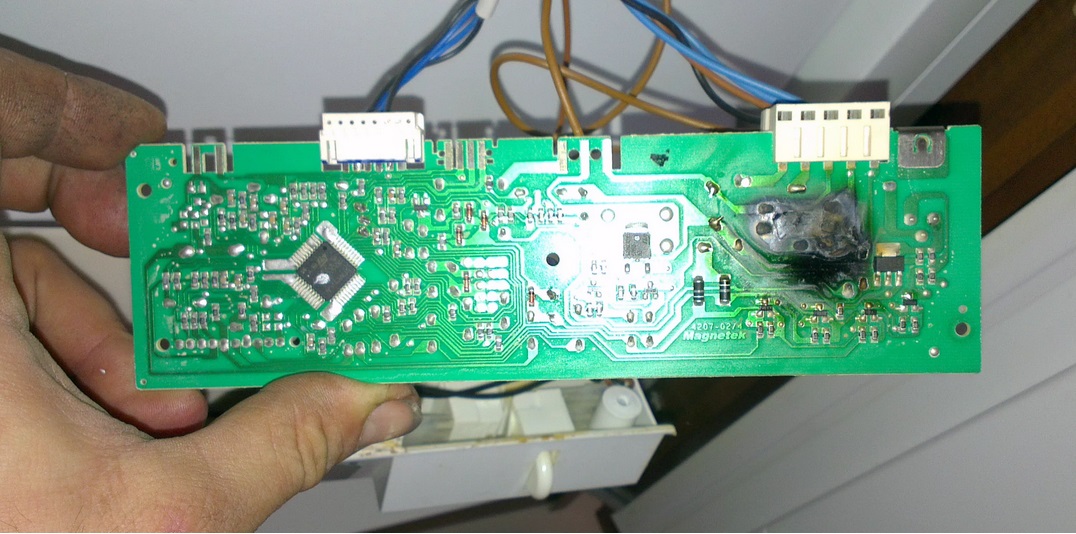 The control board of the Vestel washing machine burned out