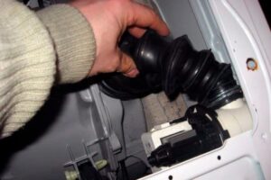 Как да сменя маркуч в пералня?