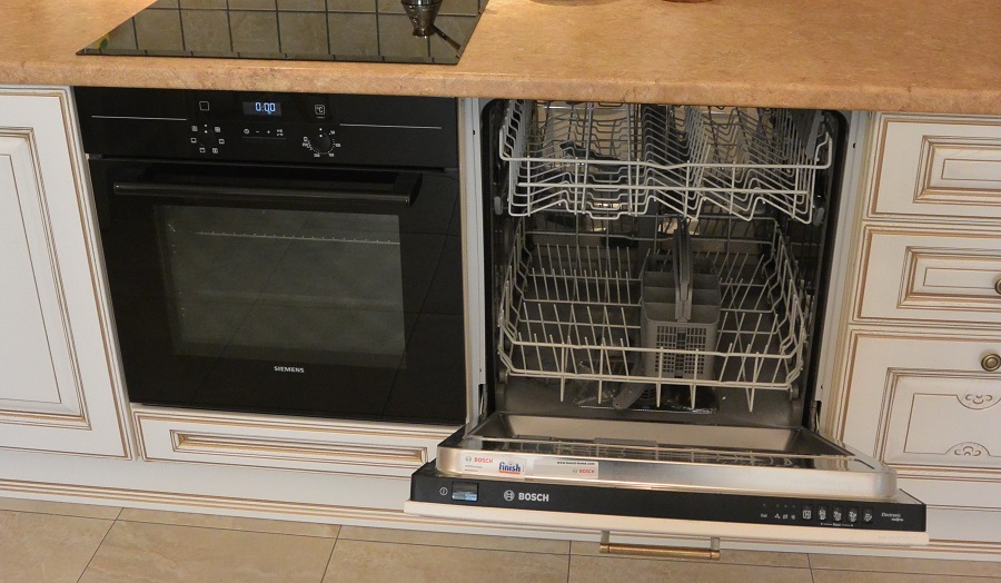there is a gap between the stove and the dishwasher