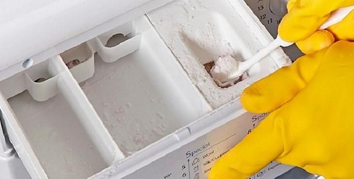 mixed up the powder compartments