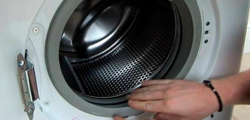 the door was torn off during transportation