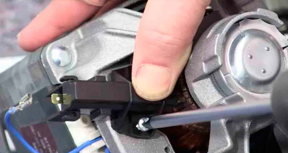 grinding of motor brushes