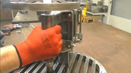 we install the carriage