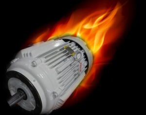 Защо електрическият мотор на пералнята се нагрява?