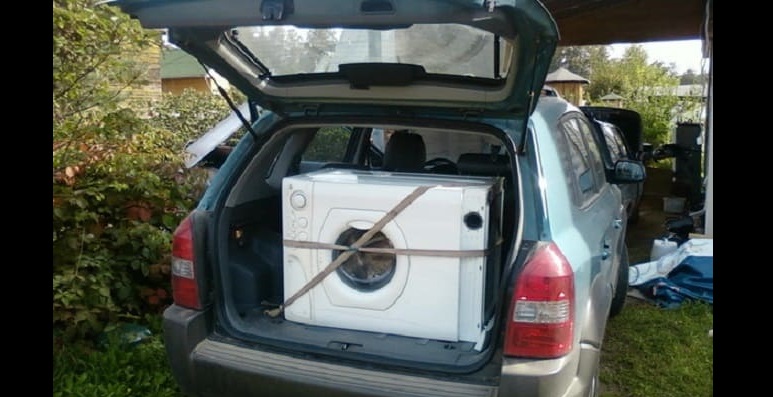 transporting a car in a passenger car