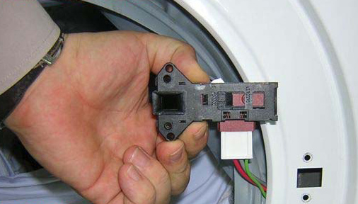 We remove the Gorenje car's UBL