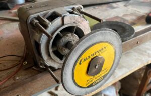 Как да си направим машина за рязане на метал с двигател от пералня?