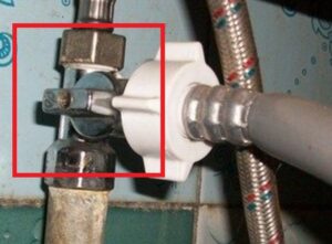 Как да сменя кранчето на пералня?