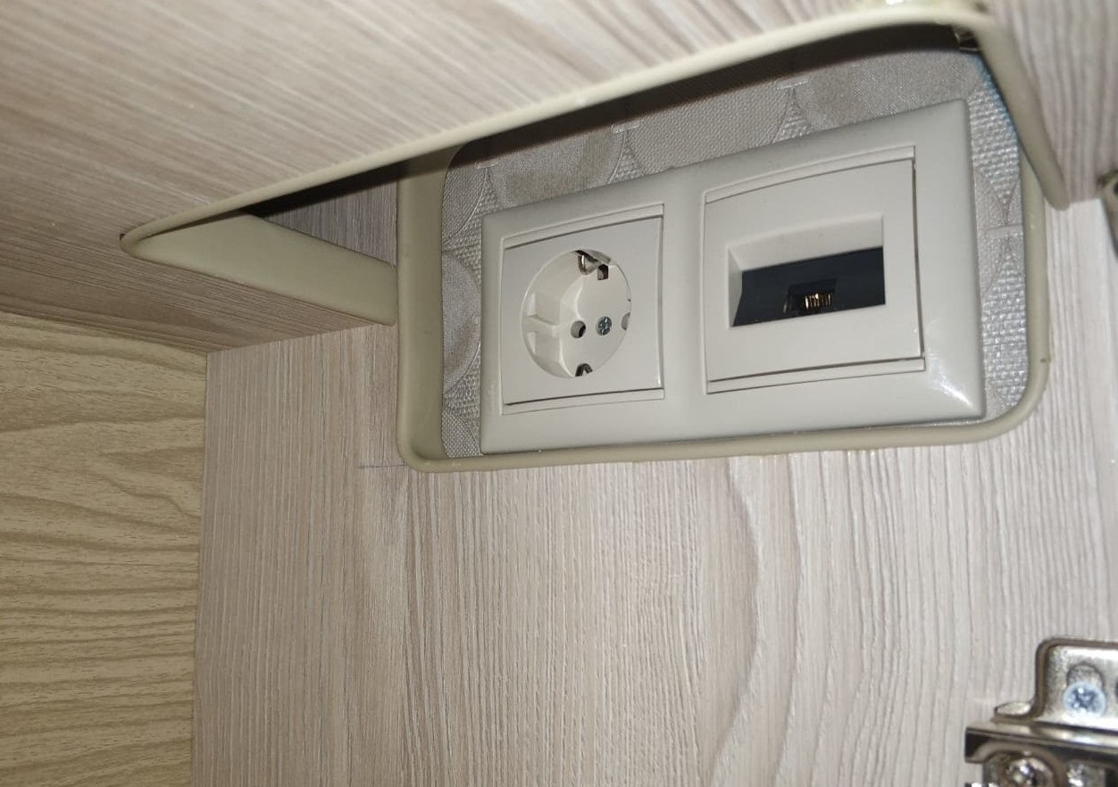 How to properly position a dishwasher outlet