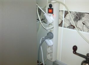 Мога ли да свържа съдомиялната си машина чрез удължителен кабел?